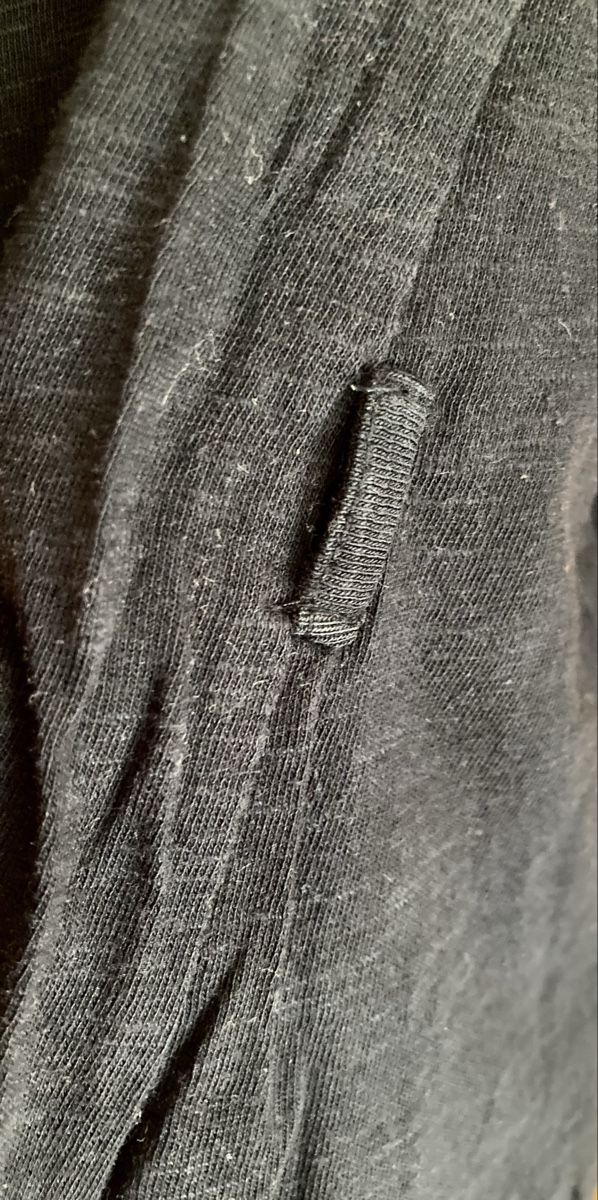 Top: Top noir à petites chaînes – Usato da Ardon venduto da hel_2sxp 3