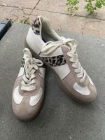 Baskets neuves - T39