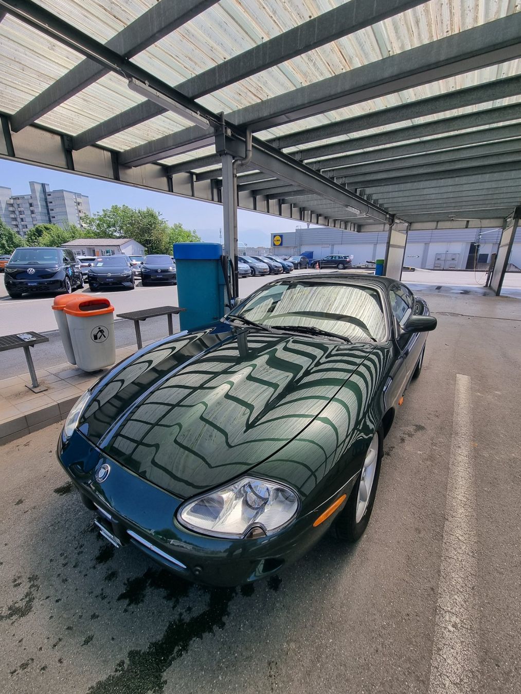 Automobili: Jaguar XK8 Coupe, Jg. 1997 – Usato da Zürich venduto da Pinogaudio