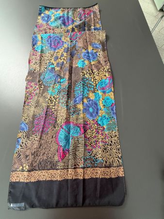 Foulard  Schal  Halstuch   Polyester  161 x 36 cm
