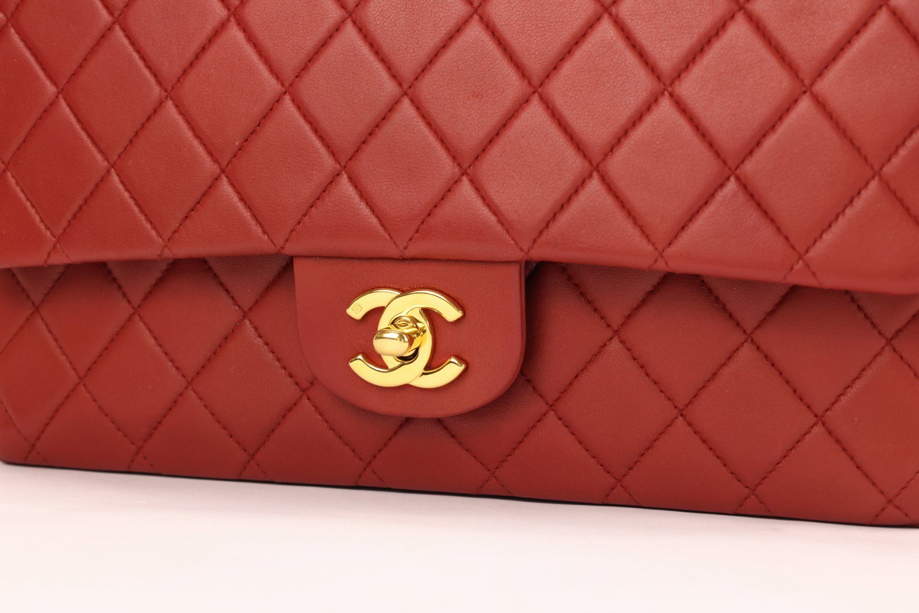 Chanel Borse da donna: Rot Chanel Classic Double Flap Handtasche aus Lammleder – Usato da Varen venduto da des_9lqh 1