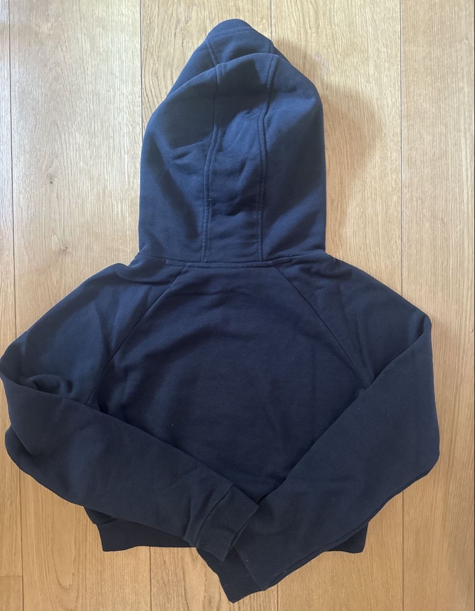 Adidas Pullover & Sweatshirts: Adidas Kapuzenpulli in Schwarz – Neu (gemäss Beschreibung) aus Wettswil von ann_cdf7 2