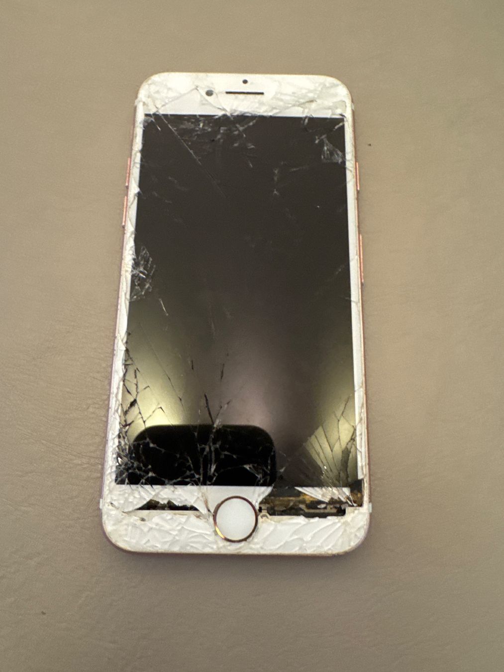 Apple Handys / Smartphones: iPhone 7 – Defekt aus Adliswil von Busys