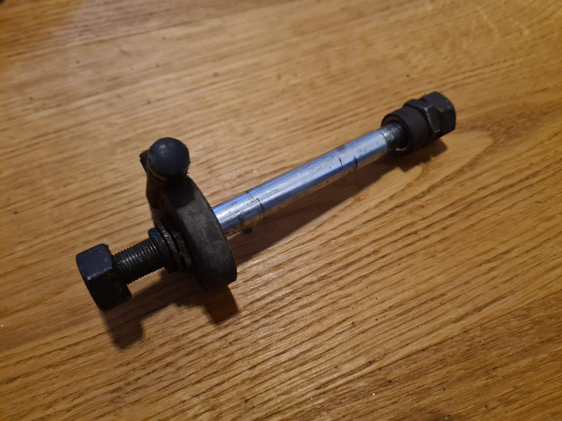 Sachs Ciclomotori: Vorderrad Achse mit Tacho Huret – Usato da frümsen venduto da Sailem 5