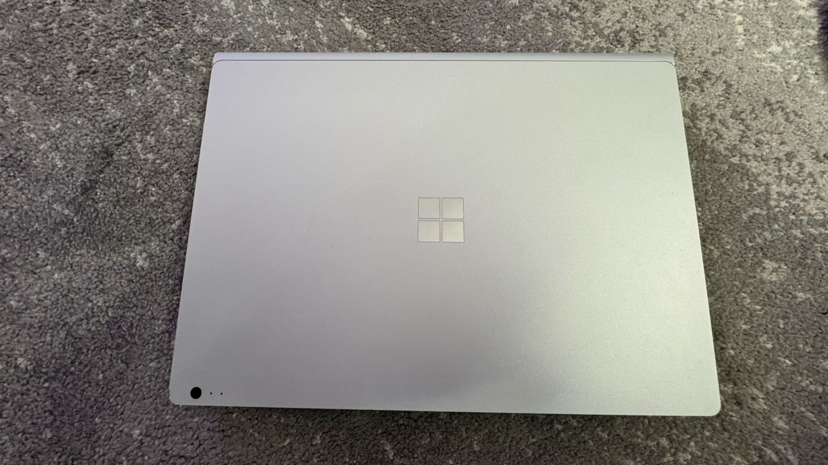 Microsoft Notebook: Microsoft Surface Book - 128GB SSD - 8GB RAM - Core i5 - GPU – Usato da St.Gallen venduto da gauwo 1