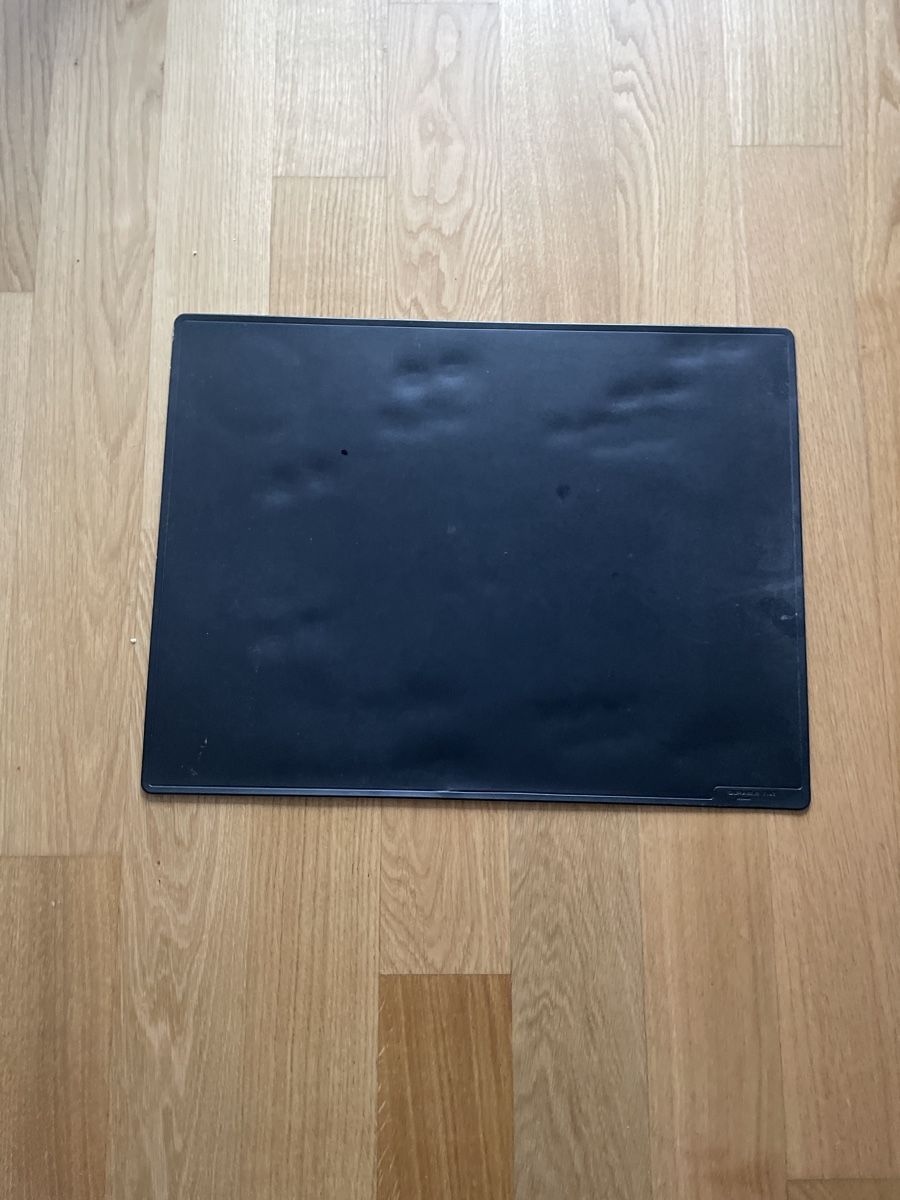 Mausmatten: Schreibtischunterlage / Mousepad schwarz – Gebraucht aus Ebikon von lop_jbb6