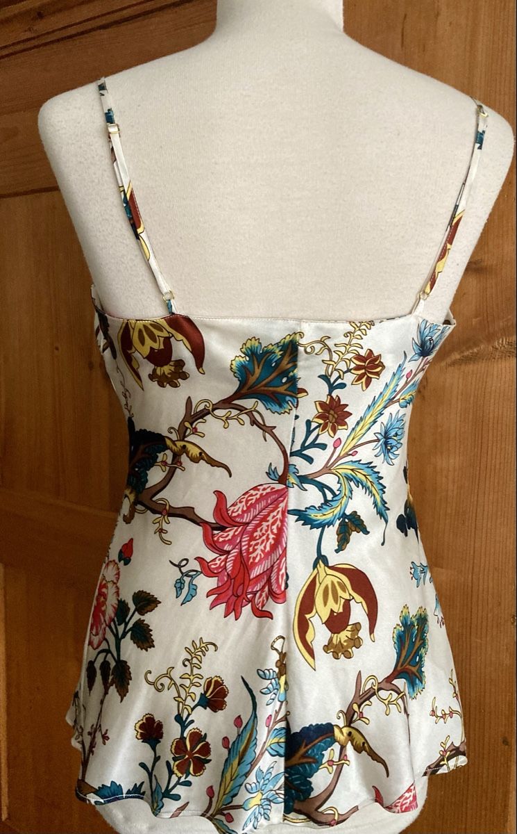 Top: Neu: Marjolaine Seidentop, Gr. 40, Blumenmuster – Nuovo e nell'imballaggio originale da Stetten AG venduto da Hanya 2