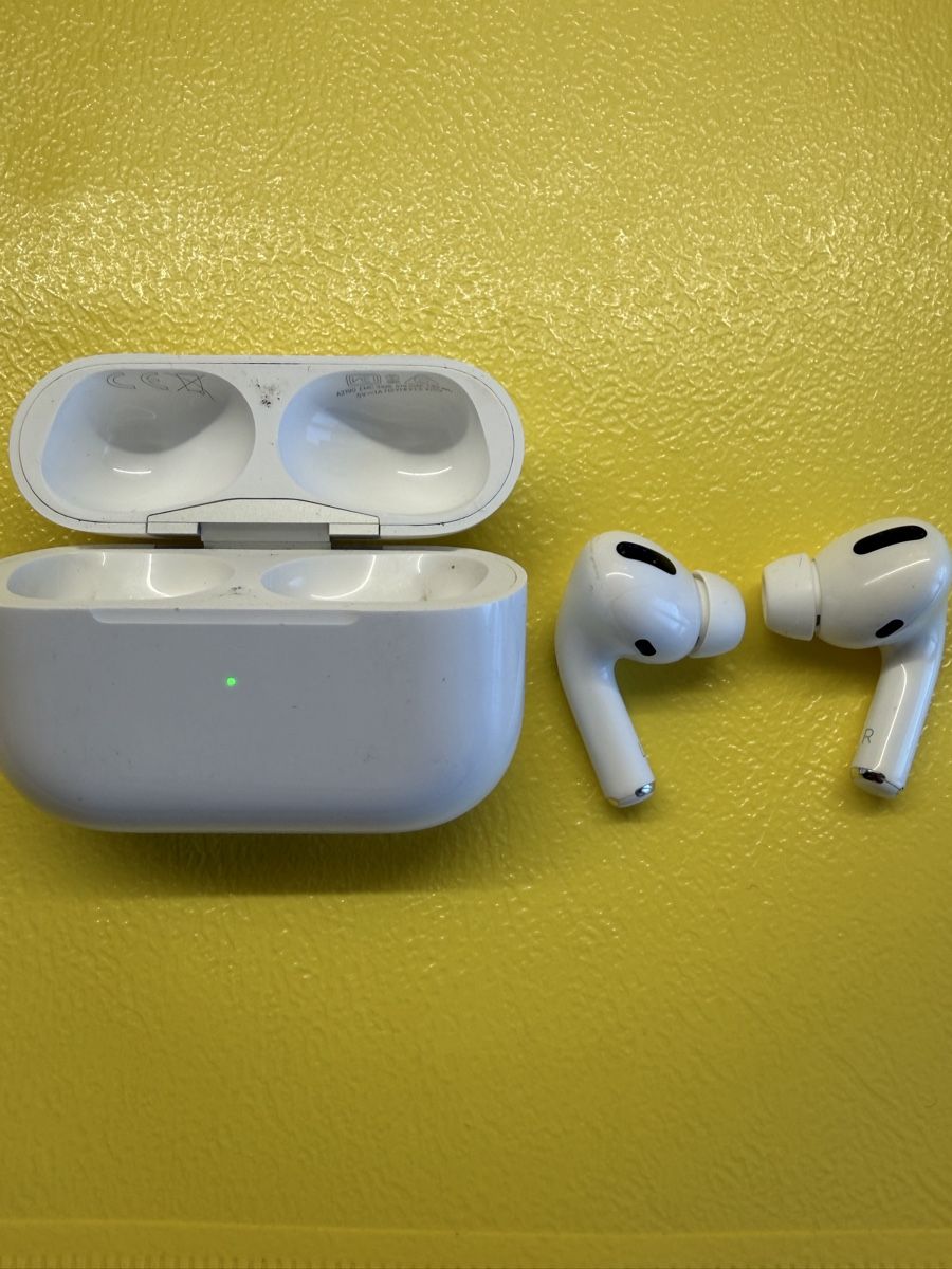 Apple Casques audio: Apple AirPods Pro 1. – D'occasion à Lausanne par Zorrus77 1