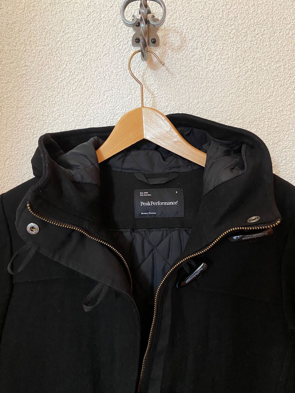 Peak Performance Mäntel: PeakPerformance Damen Wintermantel schwarz Gr. S – Gebraucht aus Grächen von Walterli_88 1
