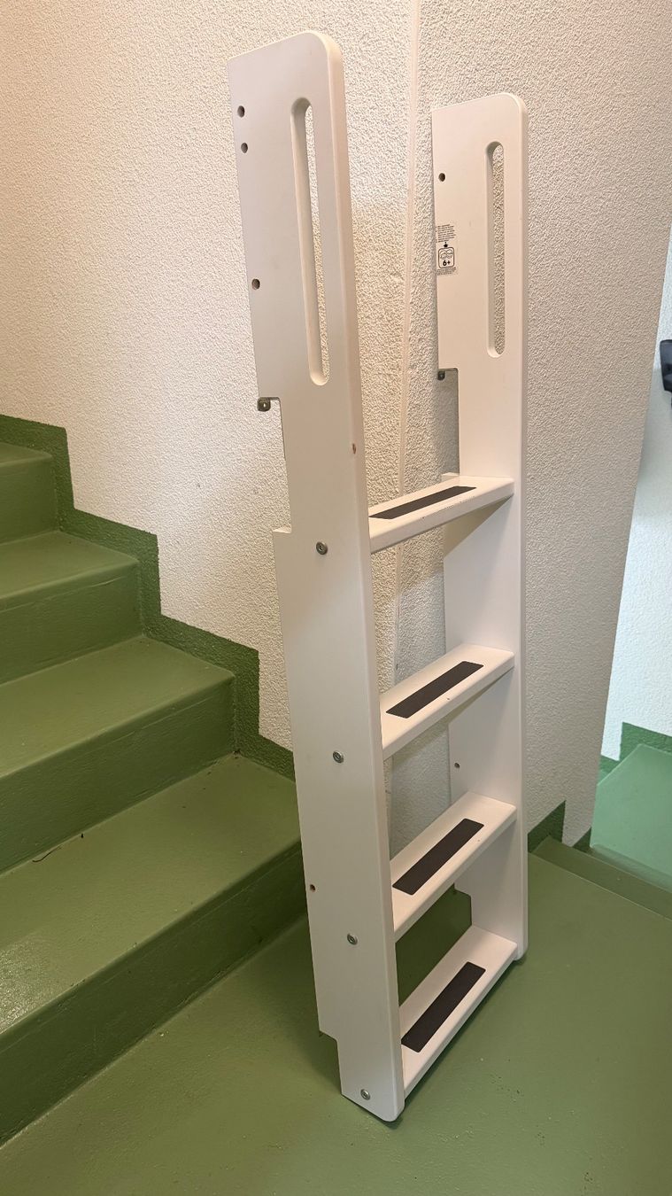 Betten: FLEXA Hochbett weiss Holz gebraucht – Gebraucht aus Turbenthal von Ma_W 1