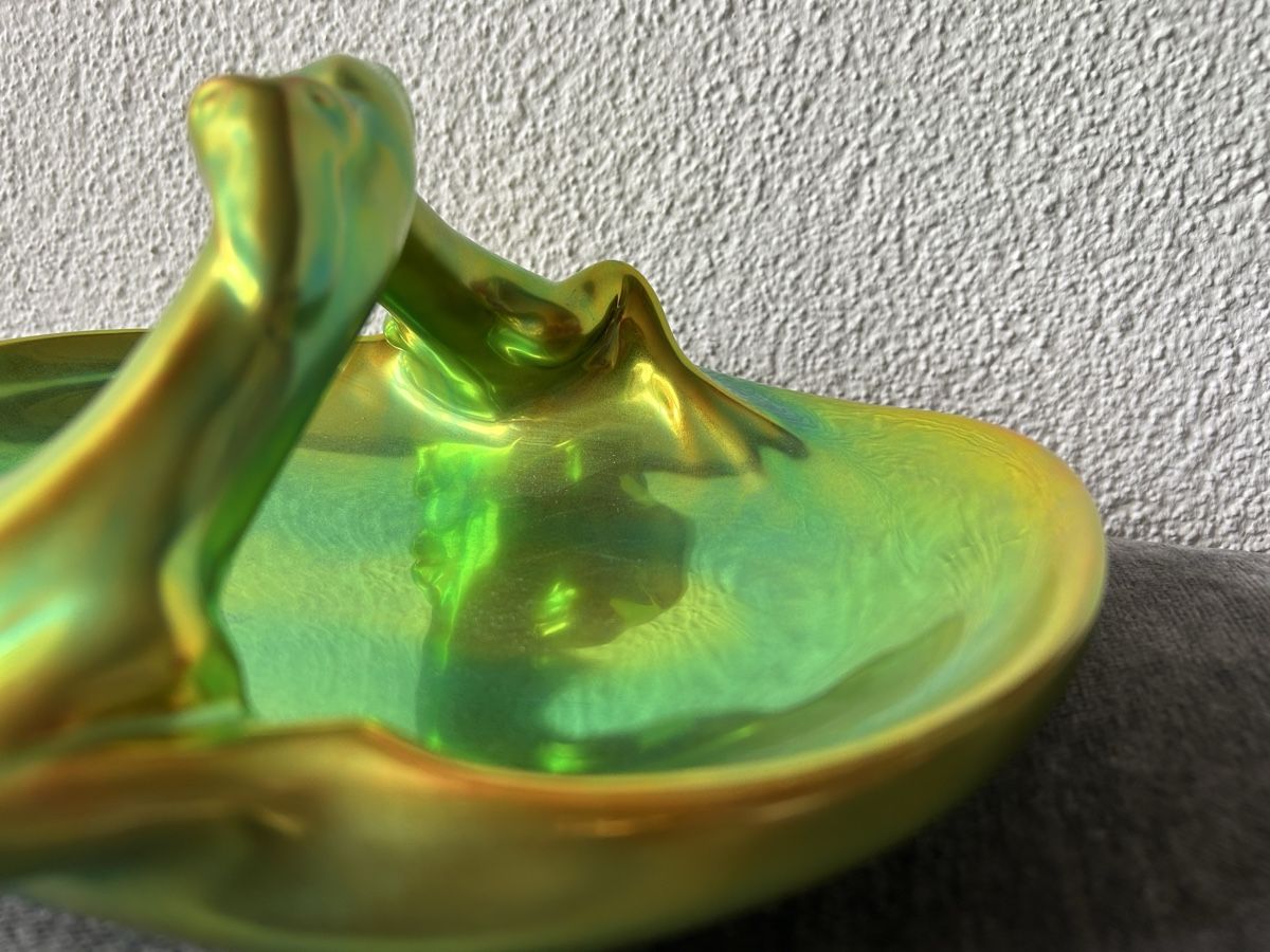 Zsolnay Tutte le decorazioni: Zsolnay "Eosin" Tablett - Top 🔝 – Usato da Hofstetten SO venduto da Treasurefinds 4