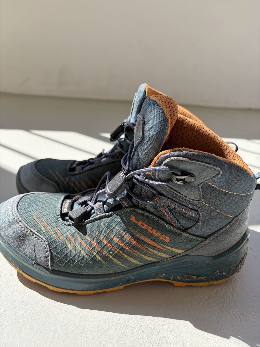 Lowa Chaussures garçon: Lowaschuhe  – D'occasion à Gümligen par gul_nn7p 1