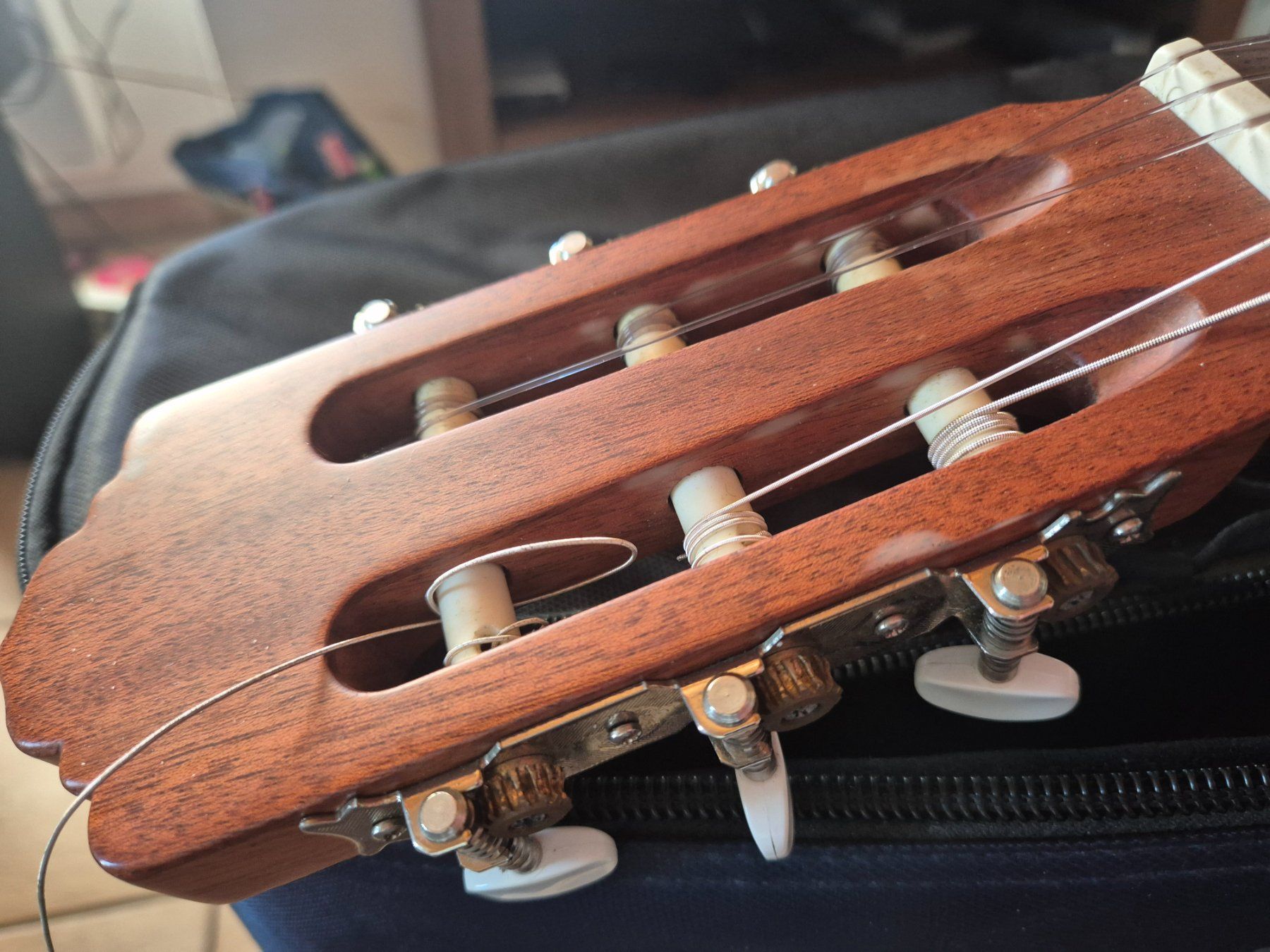 Musikinstrumente: ALMANSA 401 avec housse – Gebraucht aus Essertes von onezoneplay 3