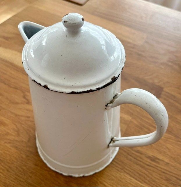Teekannen: Vintage-Kaffee-/Teekanne aus Emaille – Gebraucht aus Kriens von heleneb02 2