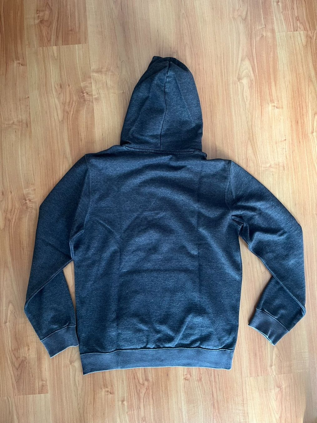 Champion Maglioni & Felpe: Sweatshirt Champion Taille M – Usato da Reconvilier venduto da __juulien__ 1