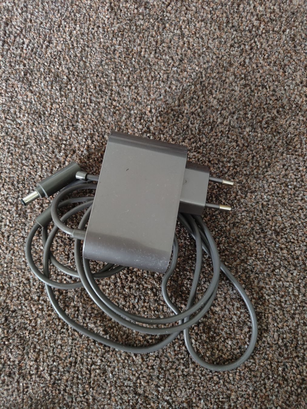 Caricabatterie: Dyson Ladekabel Netzteil V8 / V10 / V11. – Usato da Thun venduto da wol_krx6