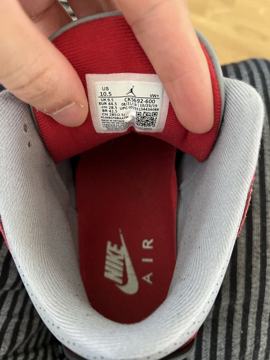 Jordan Scarpe da uomo: Air Jordan 3 Retro "Red Cement/Unite" – Usato da Fehraltorf venduto da Ashbperk 4