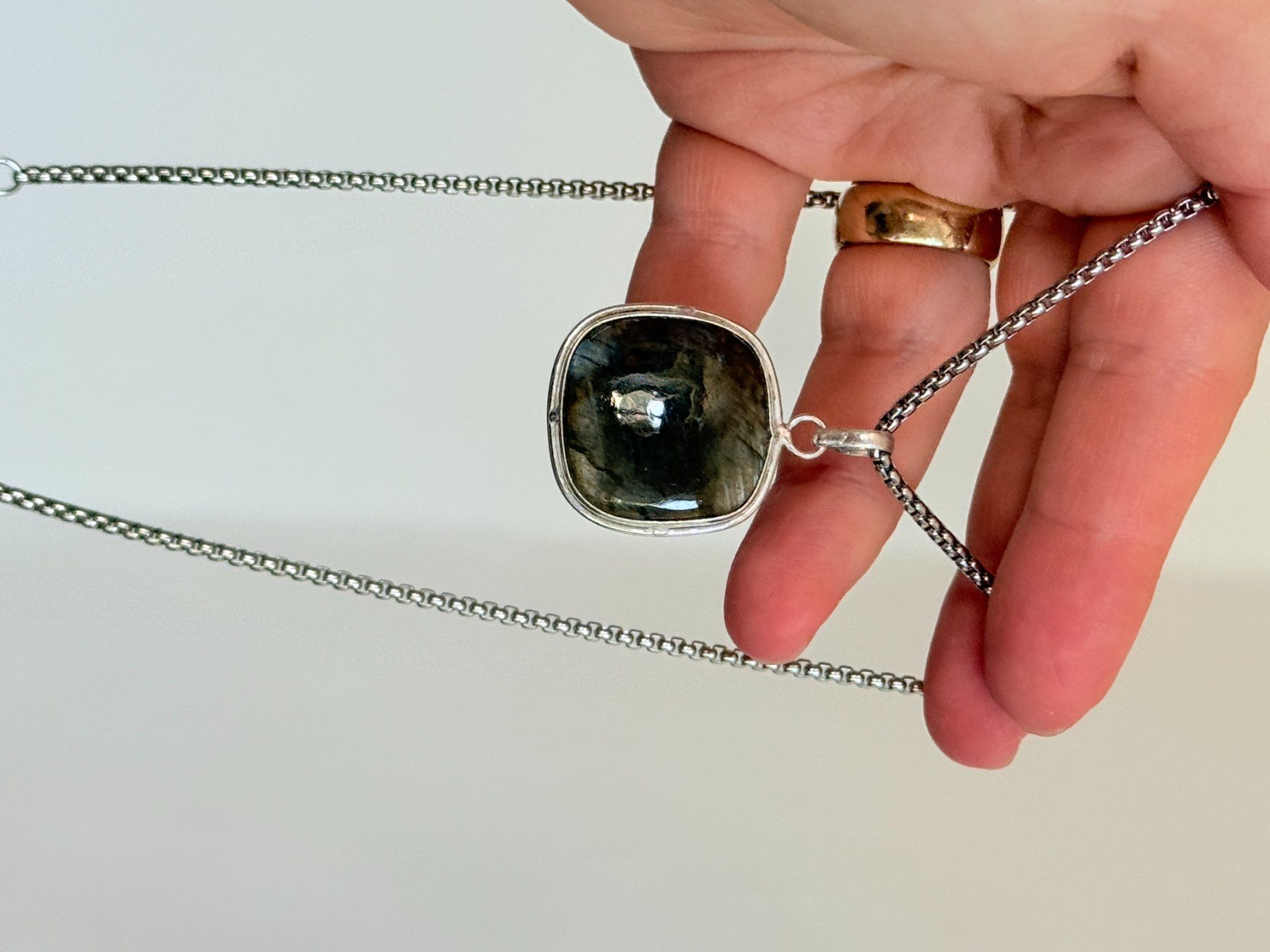 Ketten: Collier Labradorite neuf – Neu und originalverpackt aus Genève von AWWA 2