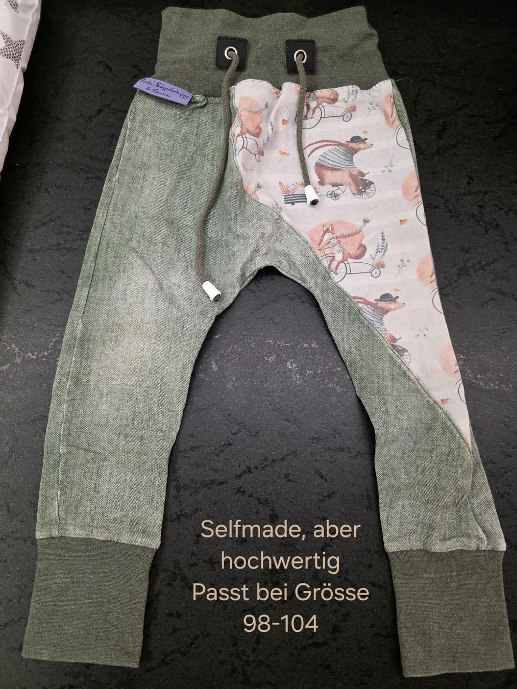 Pantalons: Pumphose Grösse 98/104 – D'occasion à St. Peterzell par upcycling_