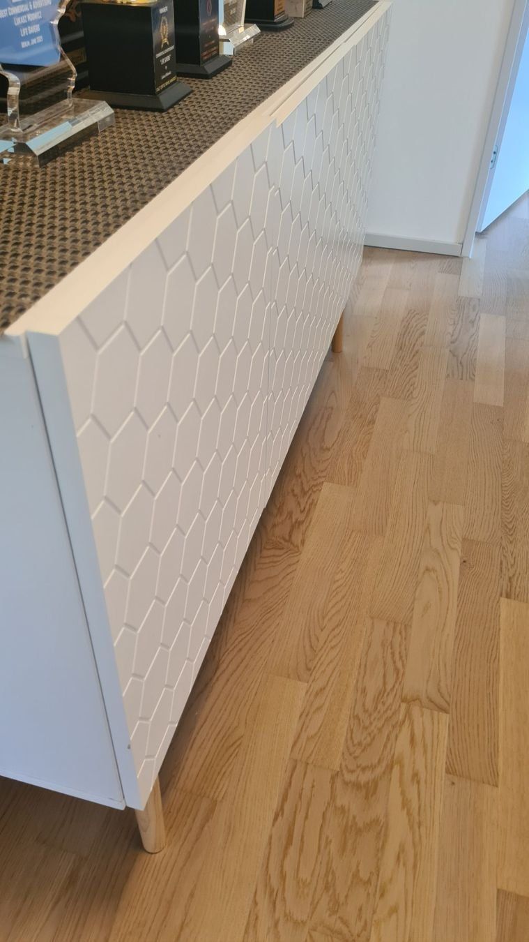 Commodes: White cabient / shelf - GRAtIS – D'occasion à Embrach par mba_ttk7 2