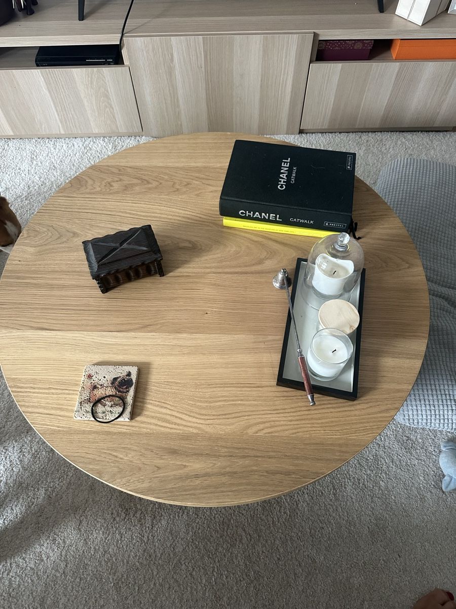 Tavoli: Round Coffee Table - like new – Nuovo (secondo la descrizione) da Zug venduto da ana_2mbl 1