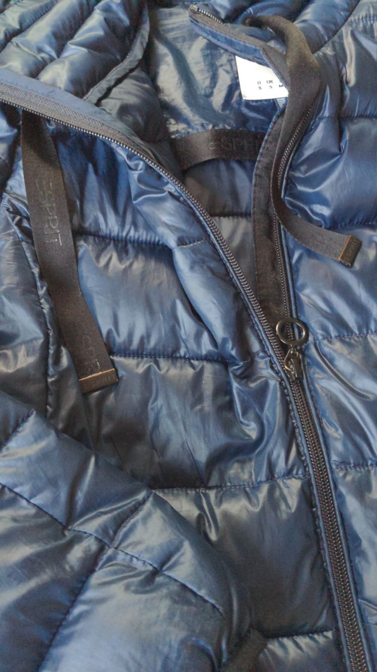 Esprit Giacche: Esprit Winterjacke, Steppjacke, Dunkelblau, Gr. S – Usato da Sutz venduto da Rawypp 6