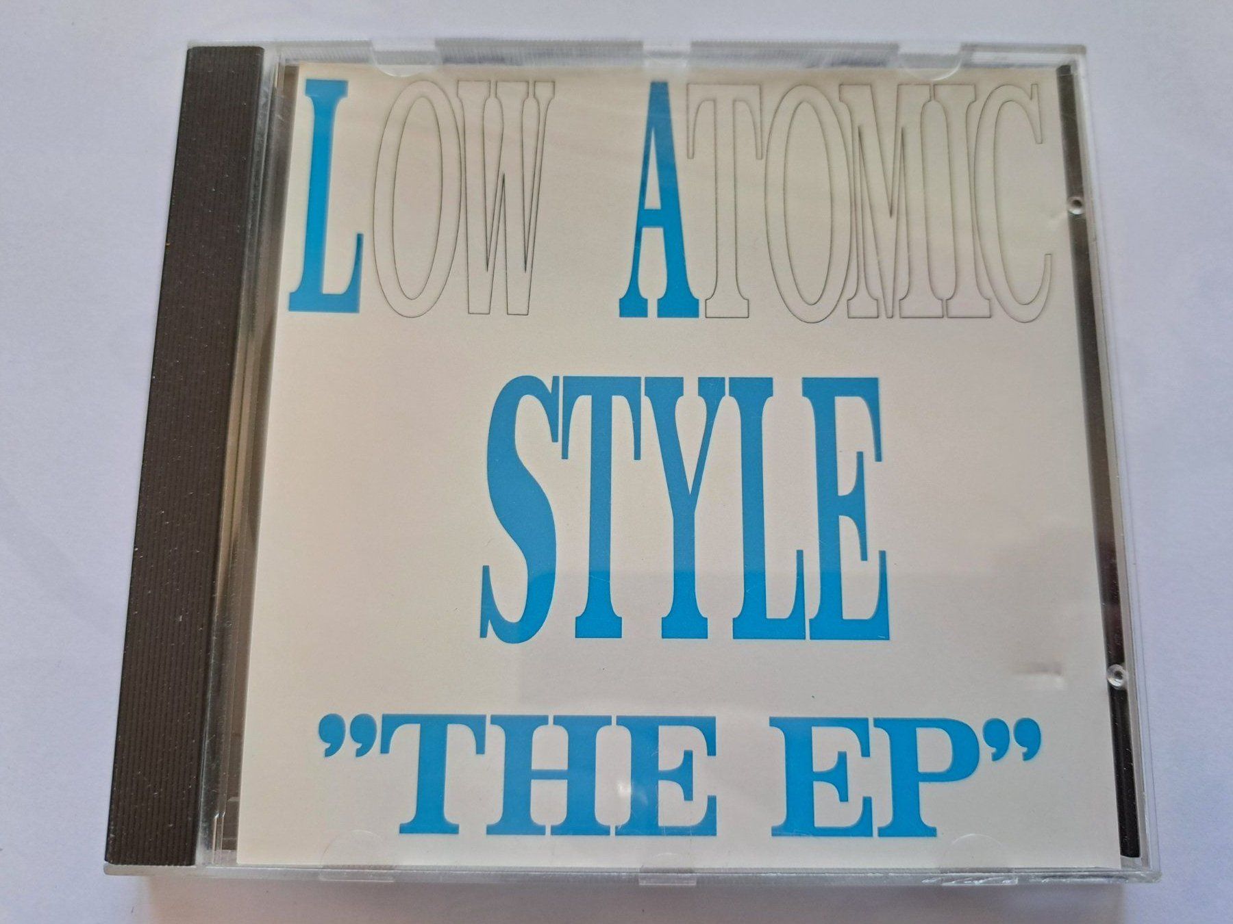 CDs: CD Low Atomic Style – The EP ( Techno Hardcore )  – Gebraucht aus Pully von bro_n52j