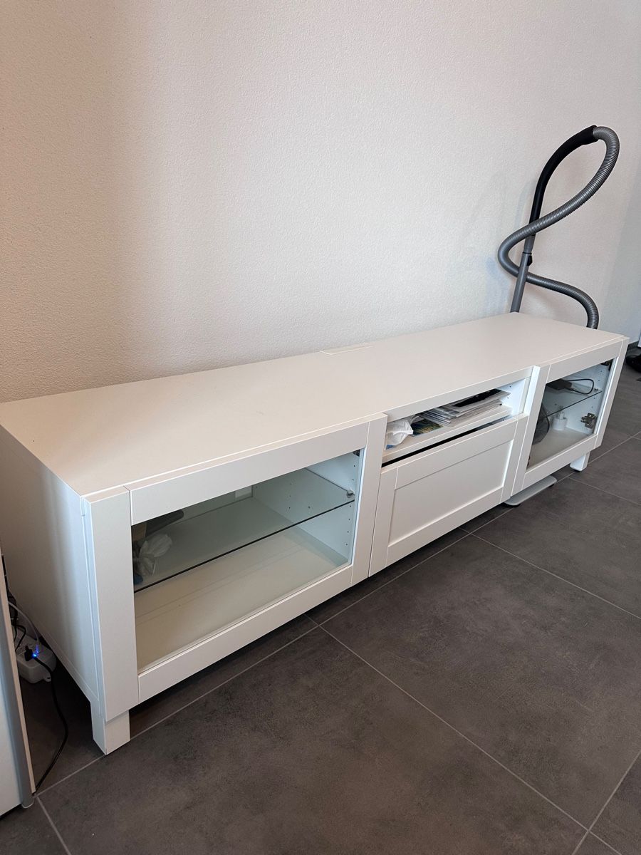 Ikea Meubles TV: TV-Möbel  – D'occasion à Frauenfeld par _smile_w 1