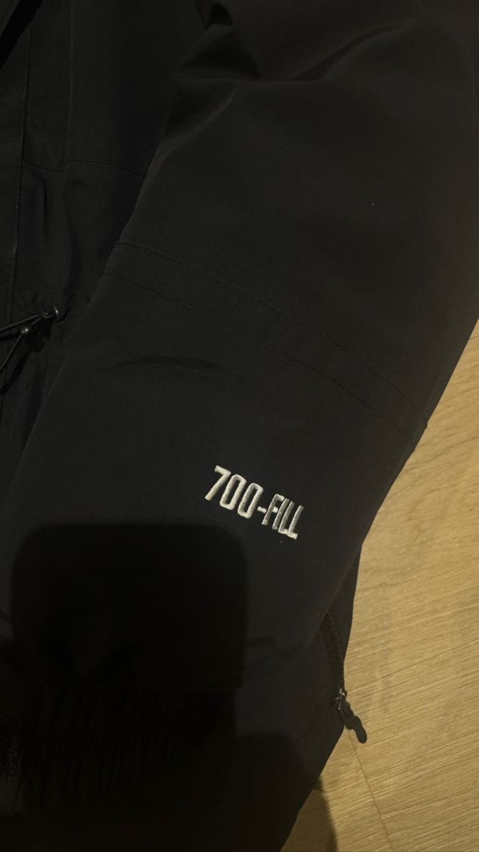 Supreme Giacche: Supreme 700-Fill Black Down Jacket, Grösse M – Usato da Wetzikon ZH venduto da Ivy2 2
