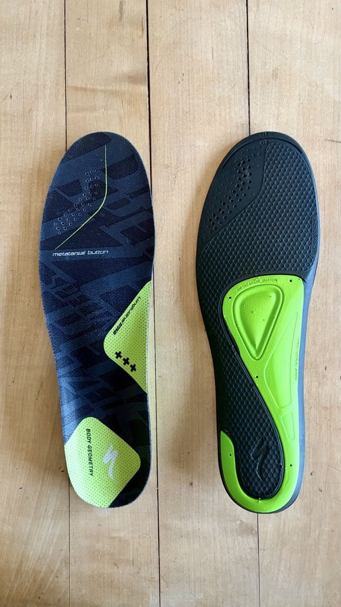 Specialized Scarpe da uomo: Einlegesohlen Specialized Body Geometry Grösse 43 – Usato da Winterthur venduto da ju-roots