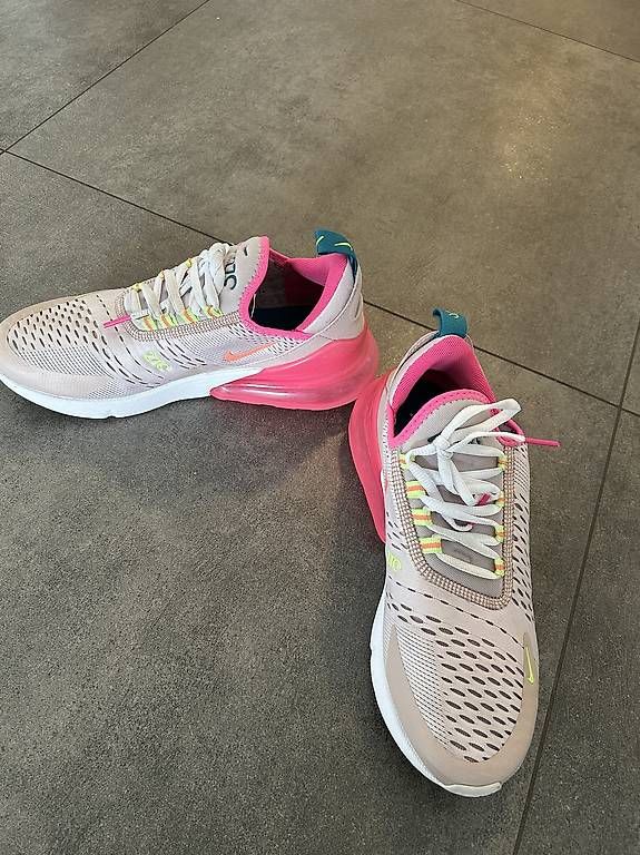 Nike Scarpe da donna: Nike air max 27c – Usato da Utzenstorf venduto da Liverpool91 2