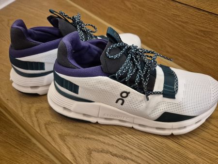 On Cloud Damen Laufschuhe Gr. 39 Top Zustand!