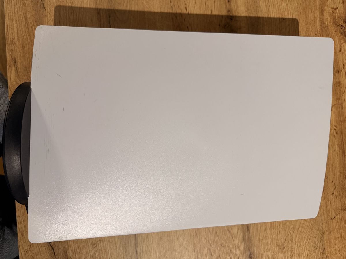 Sony Console: Sony Playstation 5 Digital Edition inkl. 2 Controller – Usato da Zollikofen venduto da SeanMatti 3
