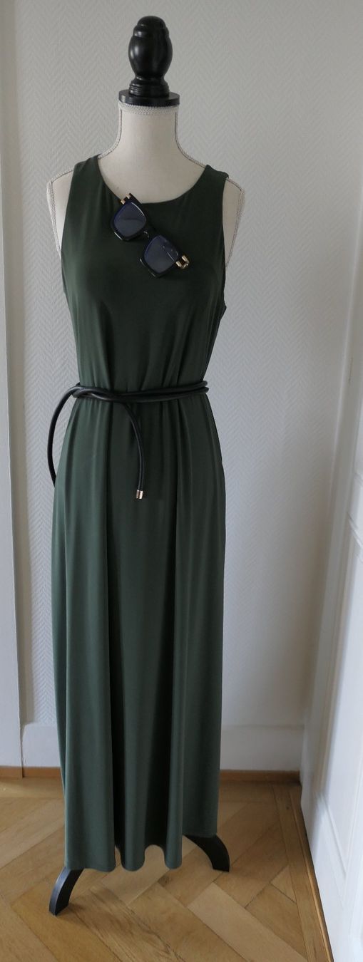 Max Mara Vestiti: MaxMara: robe longue en jersey (m) – Usato da Geneve venduto da Seven-Peaks-Seconds 9
