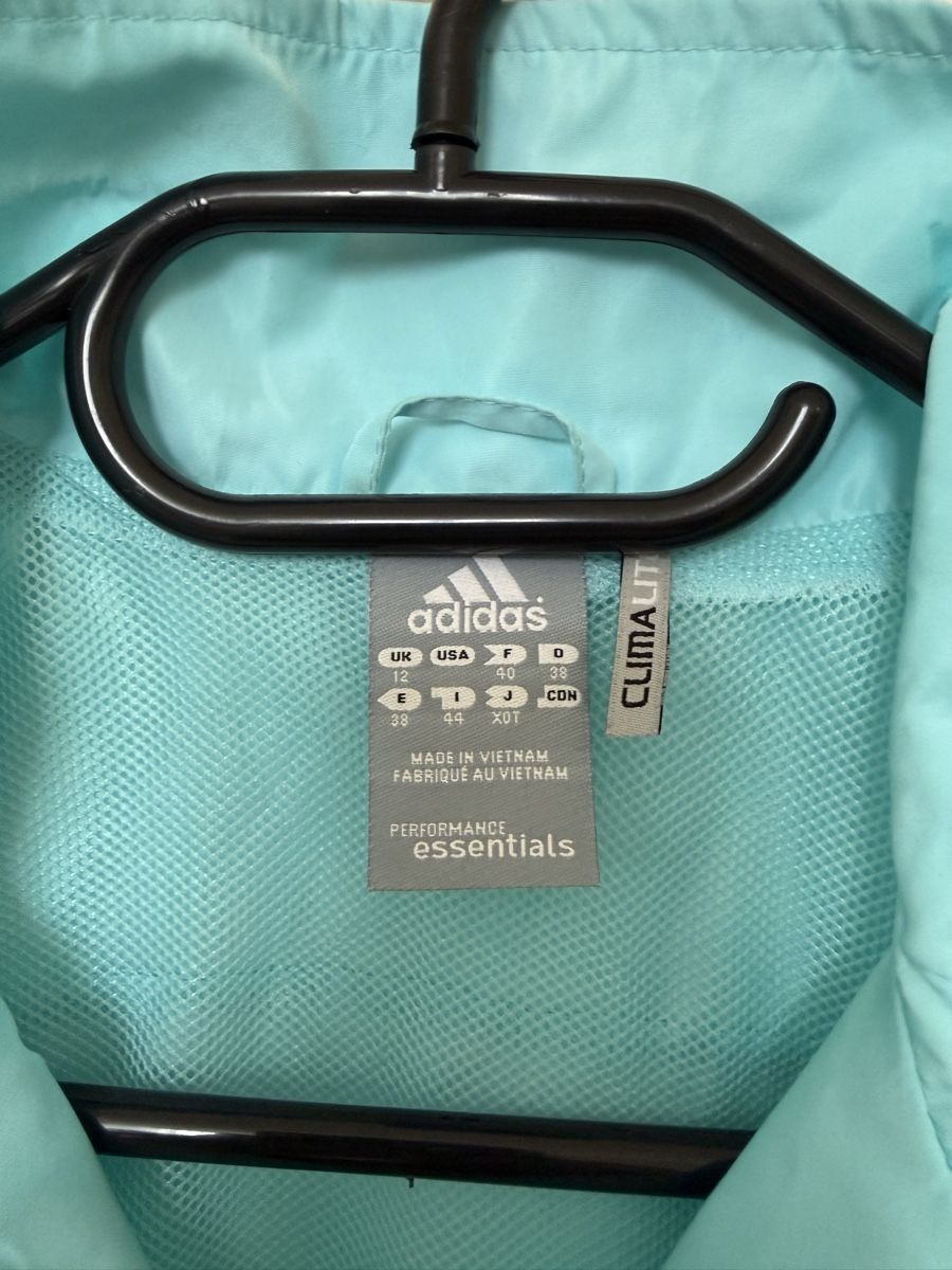 Adidas Giacche: Adidas Jacke Gr.38 Performance Essentials Climalite – Usato da zürich venduto da greenmodul 1