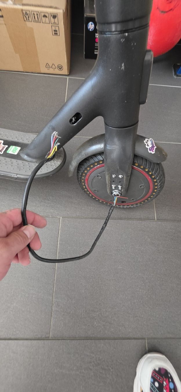 Xiaomi Kickboard: Xiaomi E-Scooter Pro 1S defekt – Défectueux à Liestal par Schnaeppli4410 1