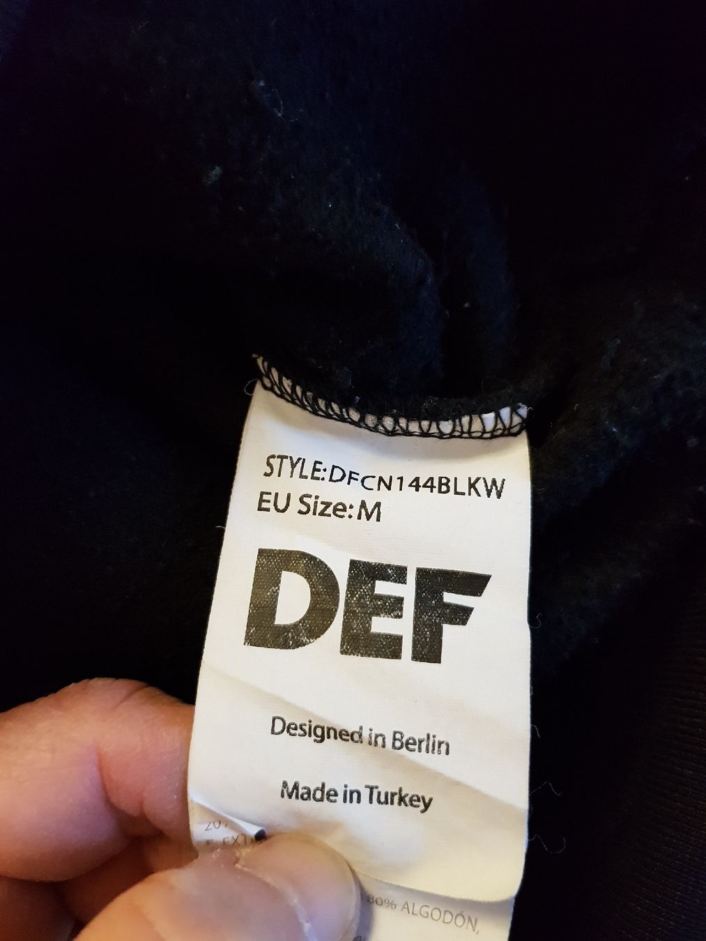 Maglioni & Felpe: Pull DEF Noir, Taille M, Design Unique - Comme Neuf! – Usato da Veyrier venduto da sosozizou 2