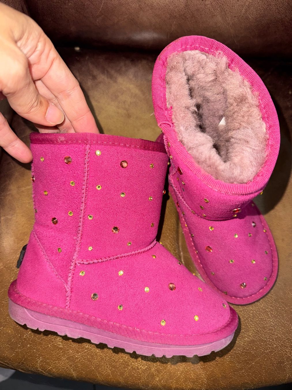 Ugg Scarpe per ragazze: Winterstiefel Ugg – Usato da Obfelden venduto da cesarina10
