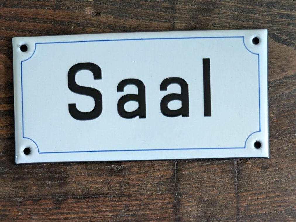 Schilder: altes Emailleschildchen "Saal" – Gebraucht aus Mönchaltorf von Blechfreund
