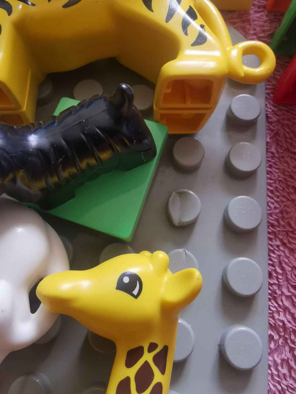 Lego Giocattoli: Lego Duplo xxl Set mit Figuren usw. – Usato da Effretikon venduto da Superkarin7 6