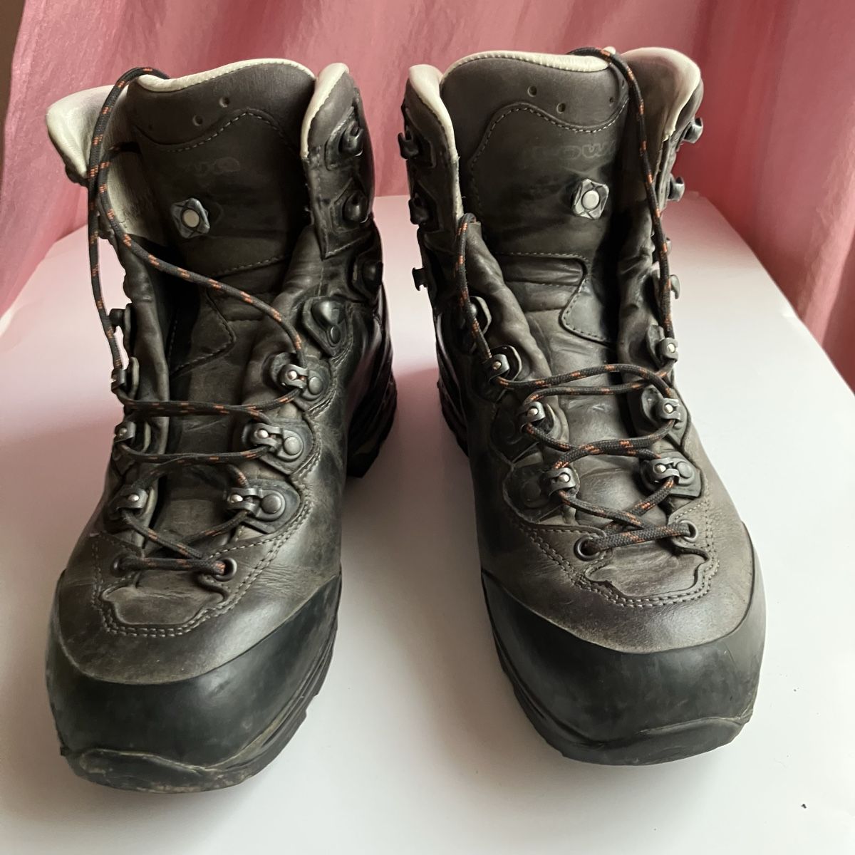 Lowa Damenschuhe: Lowa Wanderschuhe – Gebraucht aus Baar von Pulsatilla 1