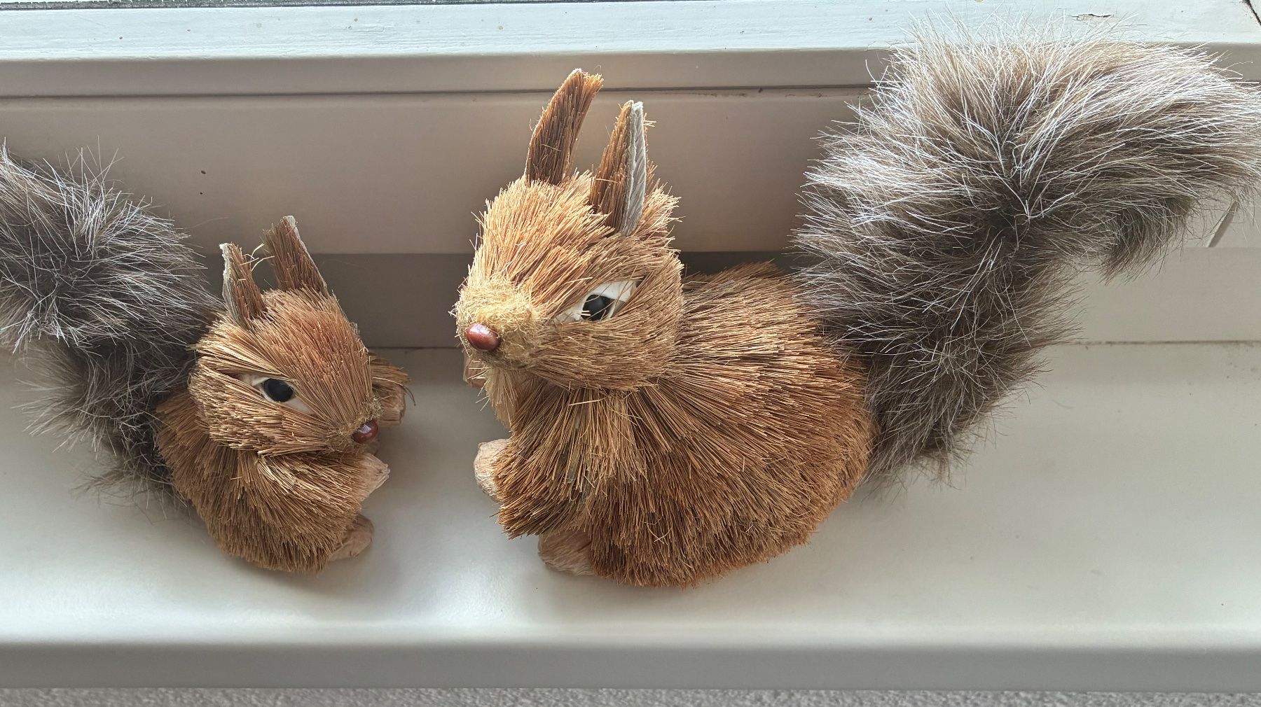 Tutte le decorazioni: Herbstdeko 2 EICHHÖRNCHEN – Usato da Embrach venduto da korbflechter49 2