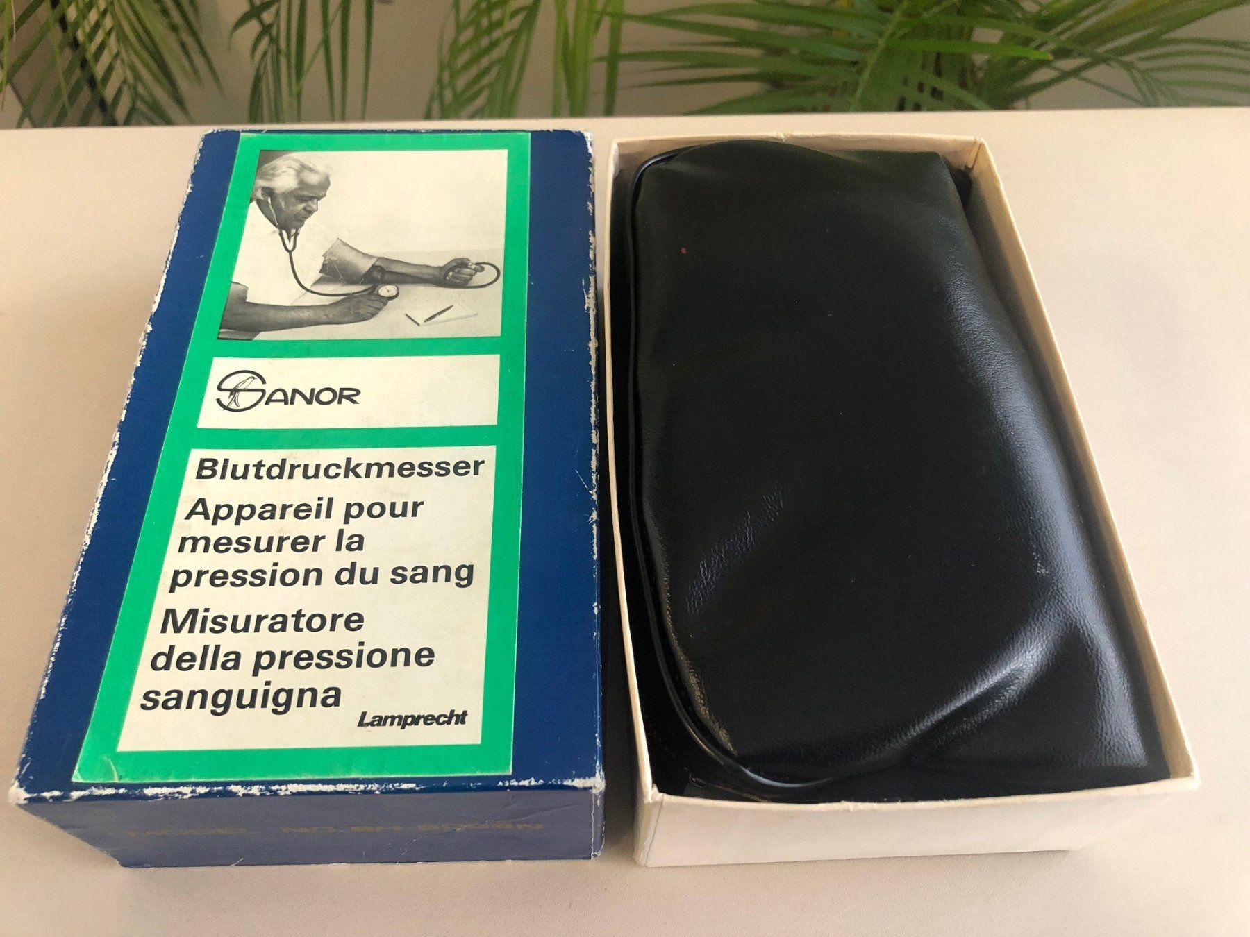 Attrezzature mediche: Blutdruckmessgerät Vintage ! – Usato da Brügg BE venduto da better14 4