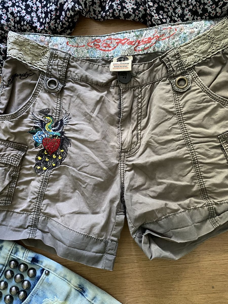 Lotti di vestiti: 7 artikel shorts / blusen 34 / 36 – Usato da adliswil venduto da PRELOVED_ 3