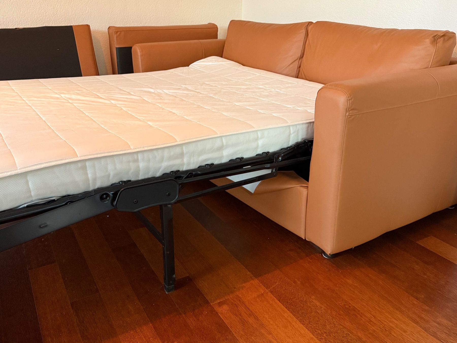 Ikea Sofas: VIMLE Echtleder Schlafsofa/ Bettsofa (10 Monate alt) – Neu (gemäss Beschreibung) aus Unterengstringen von spazzolo 2