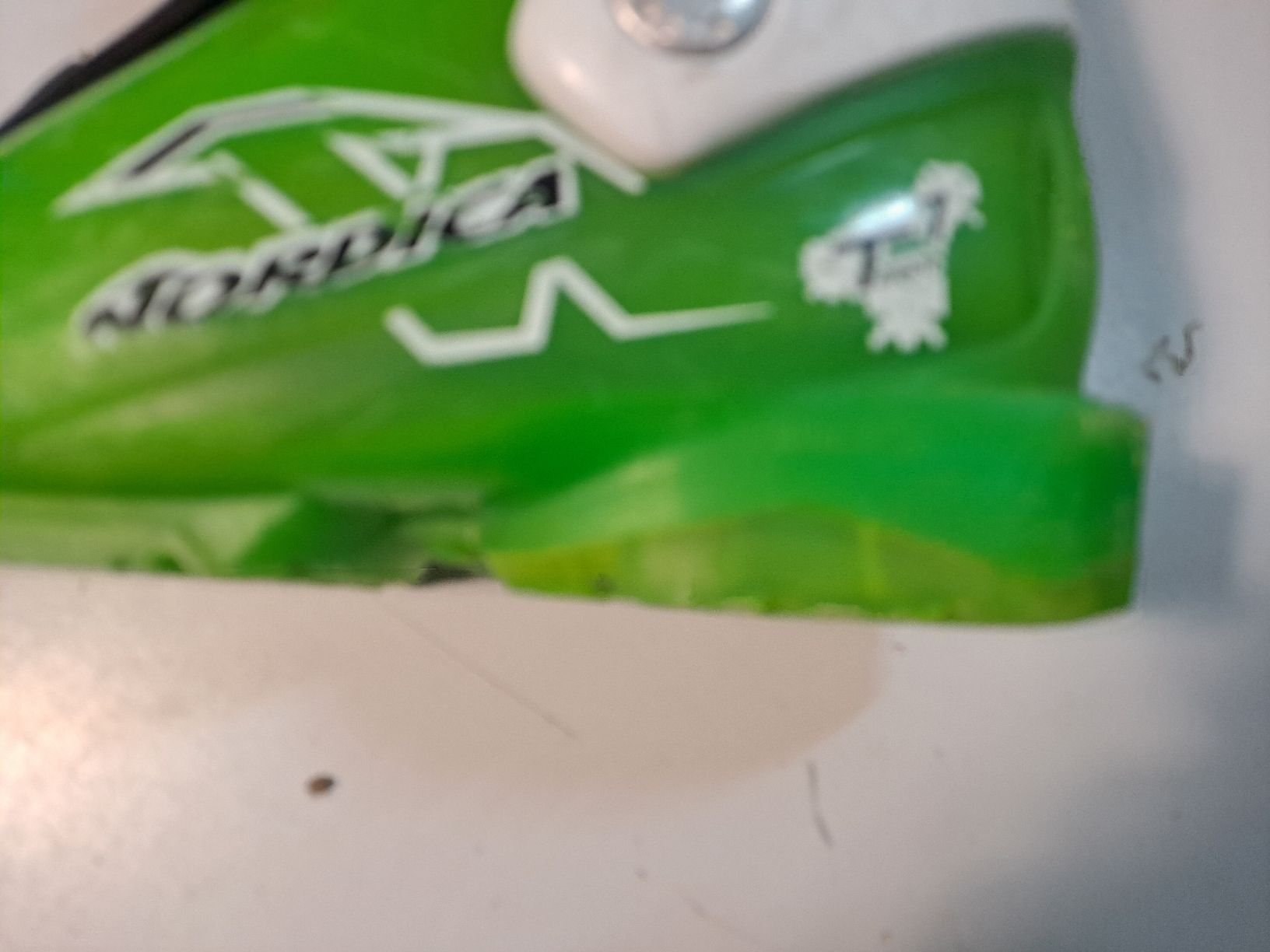 Nordica Scarpe per ragazzi: skischuhe ca. gr. 22 – Usato da Zürich venduto da Jeanlavioline 1
