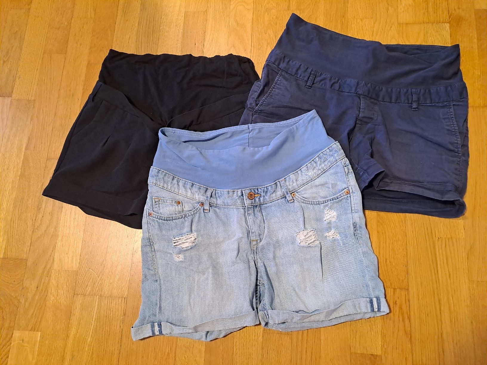Pantaloni: Schwangerschaftshose kurz Gr. 40 – Usato da Wauwil venduto da Sophia1408