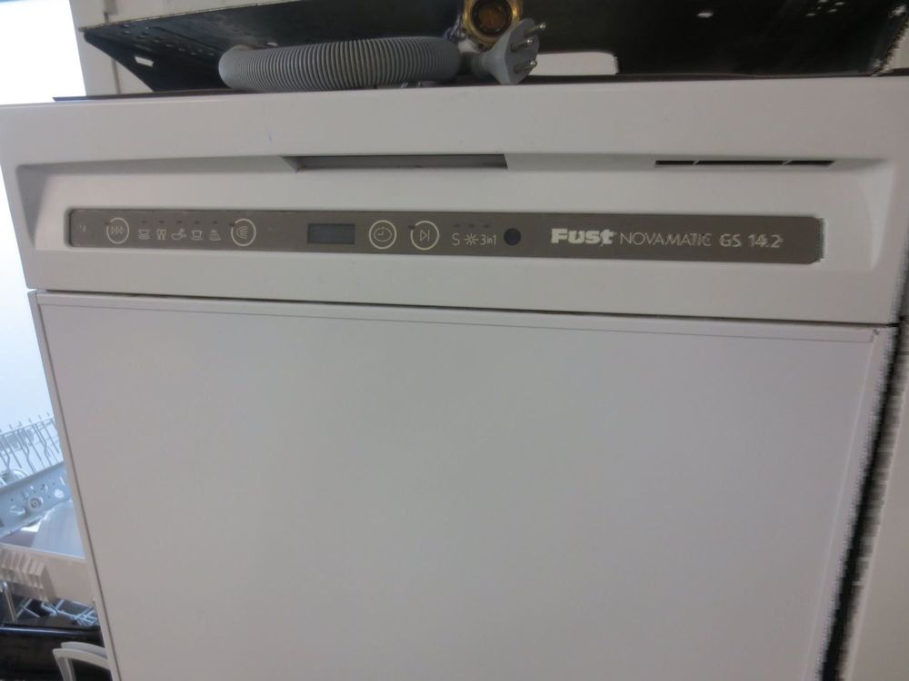 Fust Novamatic 14.2 V-ZUG Adora S 55 cm Lieferung +Montage | Kaufen auf ...