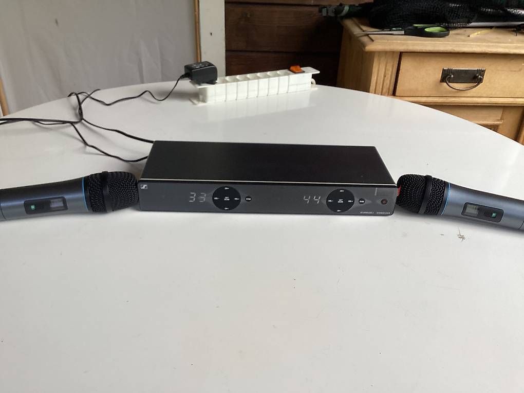 Sennheiser Mikrofone: 2X Sennheiser e825 Handsender XS Wireless – Gebraucht aus Alpnach Dorf von GuntaKinte 2