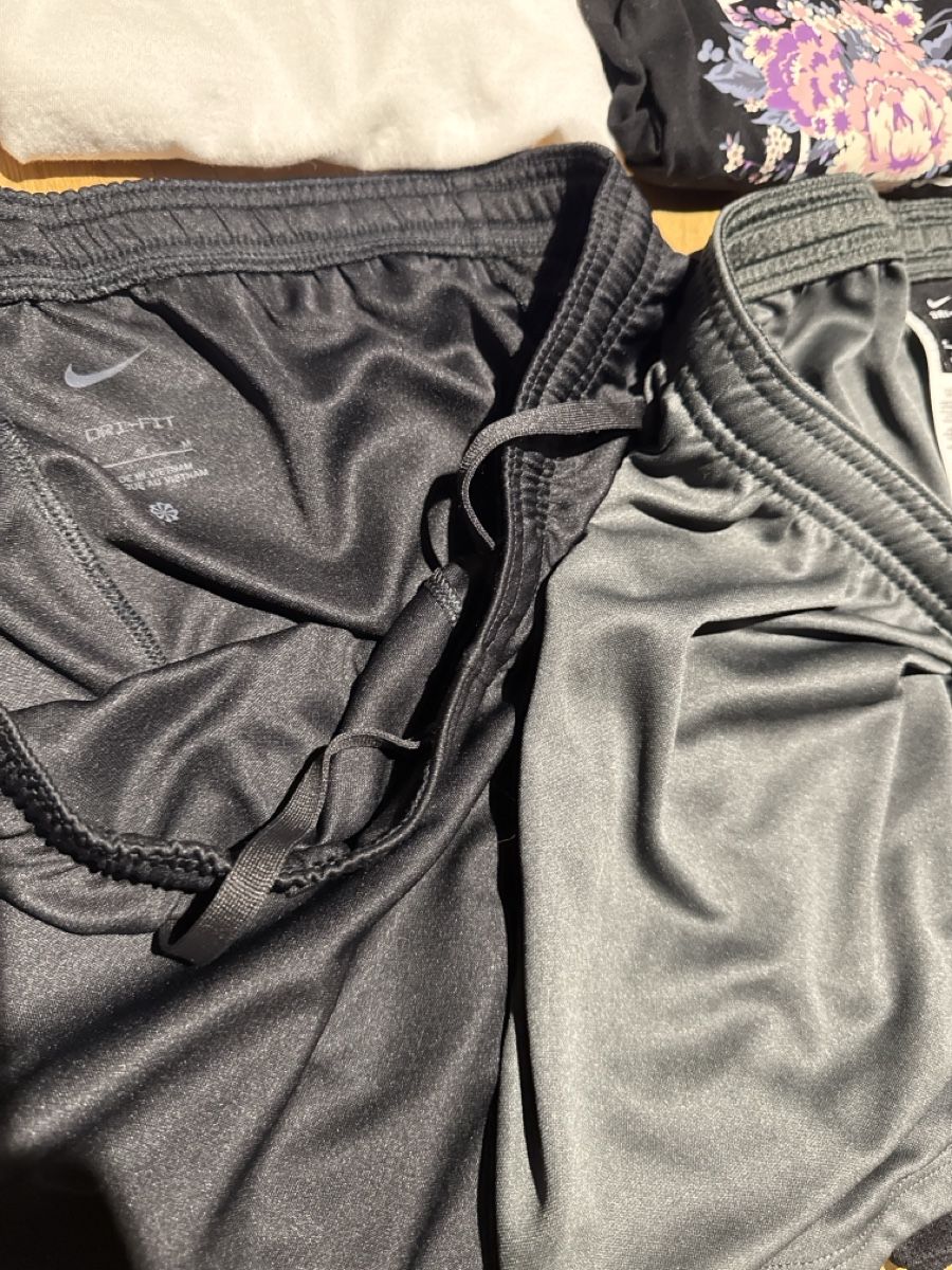 Lotti di vestiti: Kleiderpaket Frauen S/M – Usato da Kallnach venduto da sch_f5qg 3